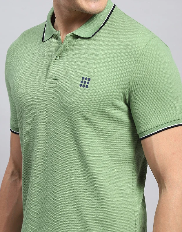 Men Green Self Design Collar Half Sleeve T-Shirt