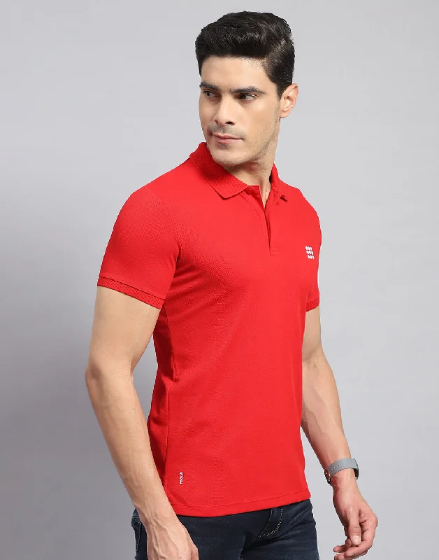 Men Red Solid Collar Half Sleeve T-Shirt