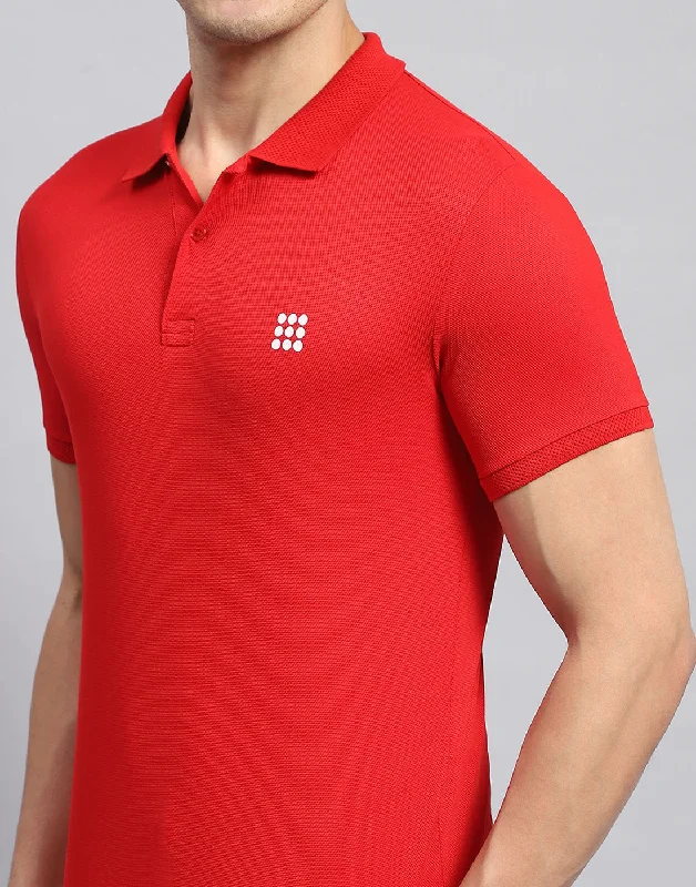 Men Red Solid Collar Half Sleeve T-Shirt