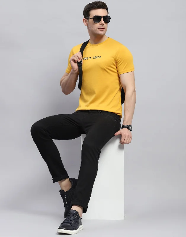 Men Yellow Solid Round Neck Half Sleeve T-Shirt