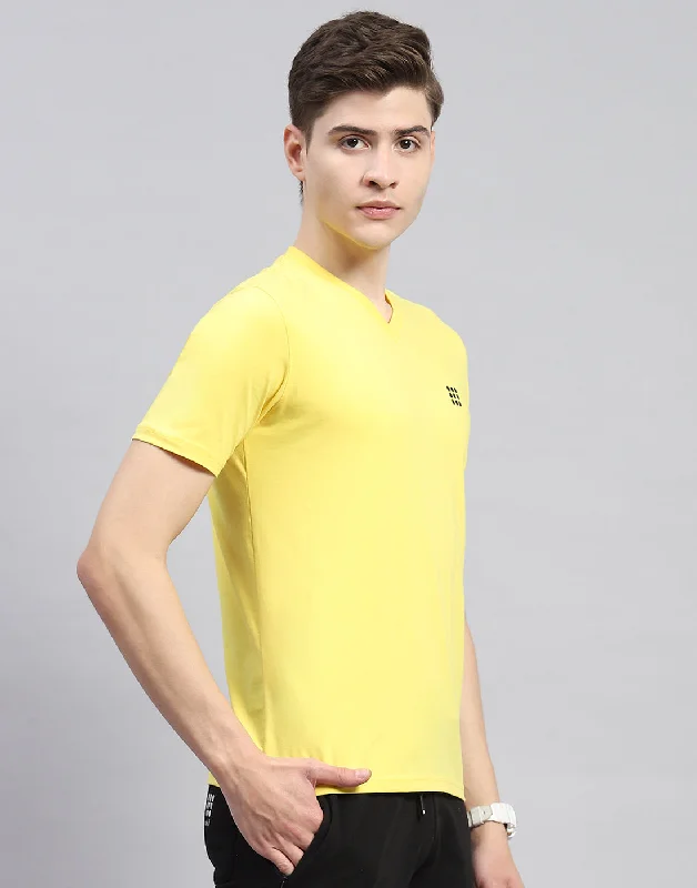 Men Yellow Solid V Neck Half Sleeve T-Shirt