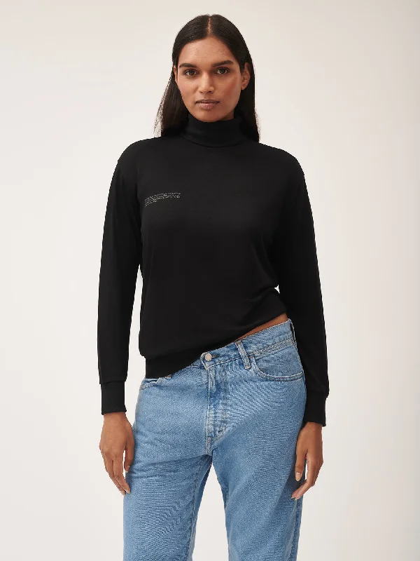 Women's Seaweed Lyocell Fine Knit Turtleneck Top—Black